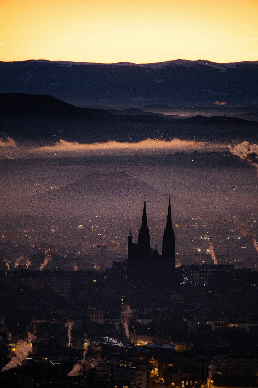 Clermont en noir et en clair